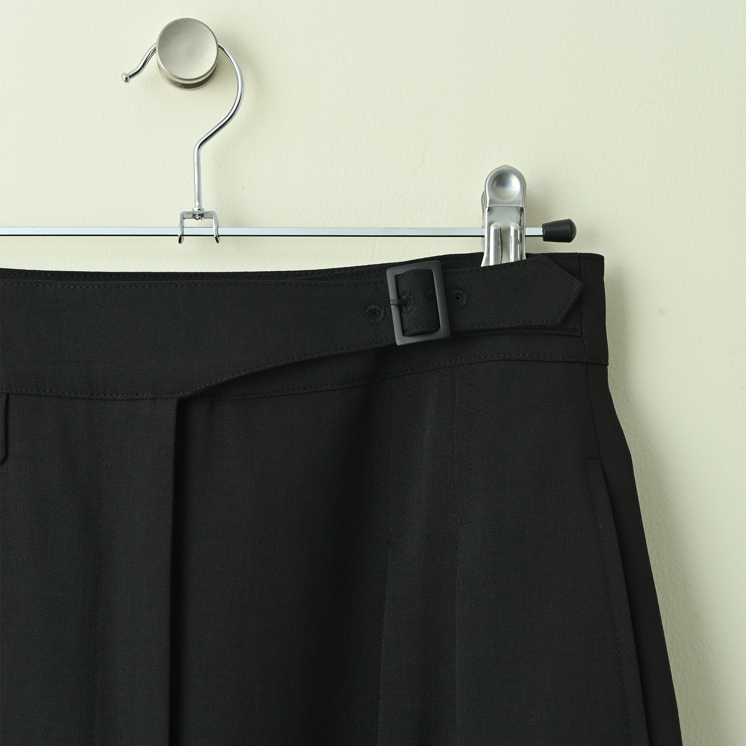 Detail Waist Straight Pants