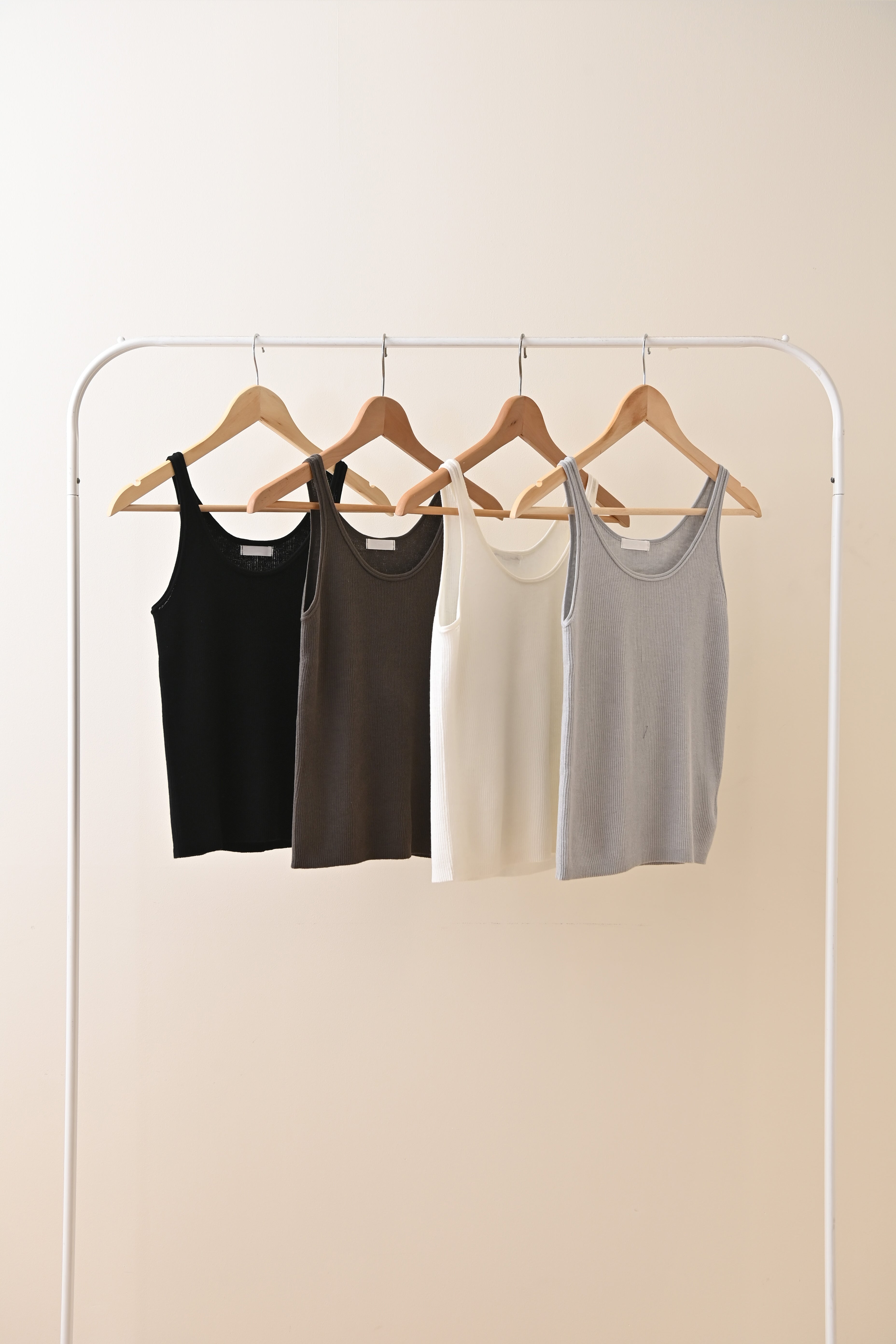 Henry-Neck Sleeveless