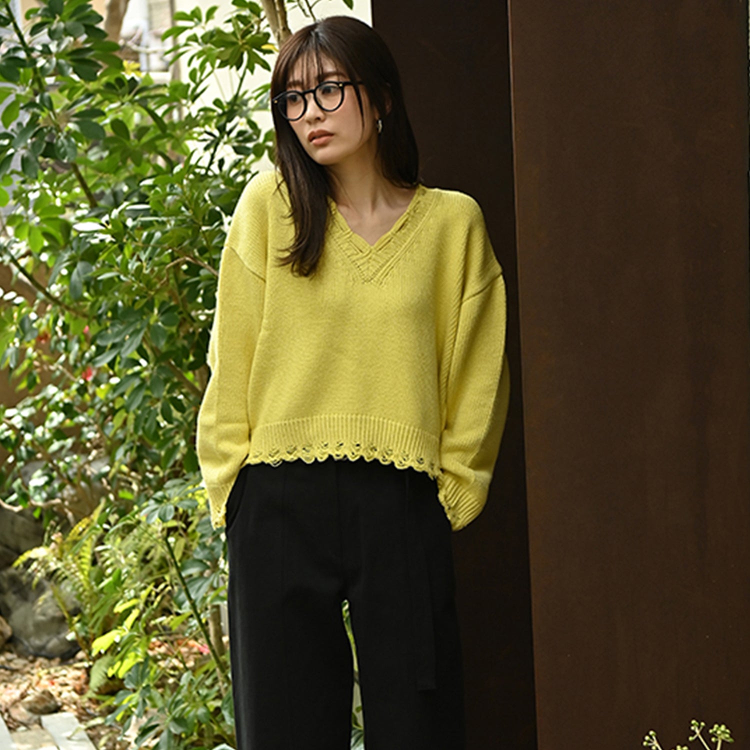 Maroon V-neck knit
