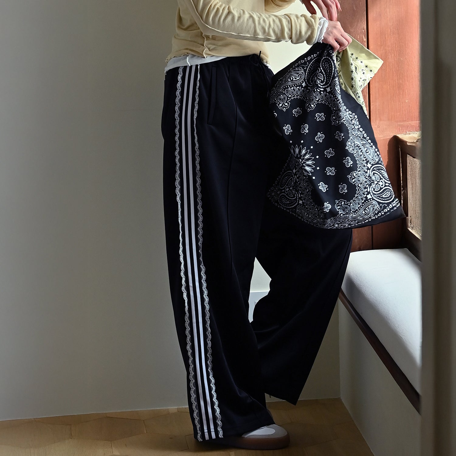 Lace Line 2way Pants