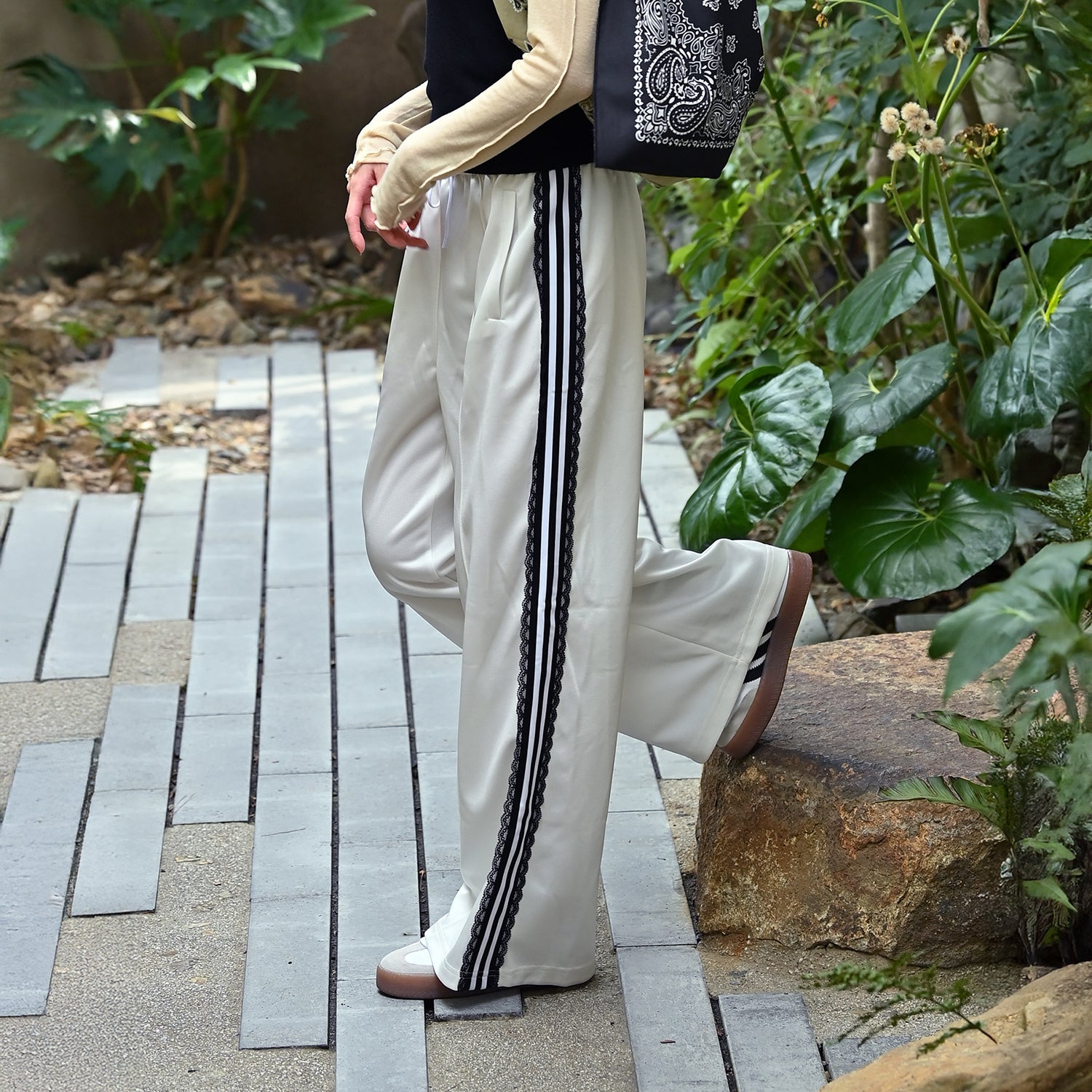 Lace Line 2way Pants