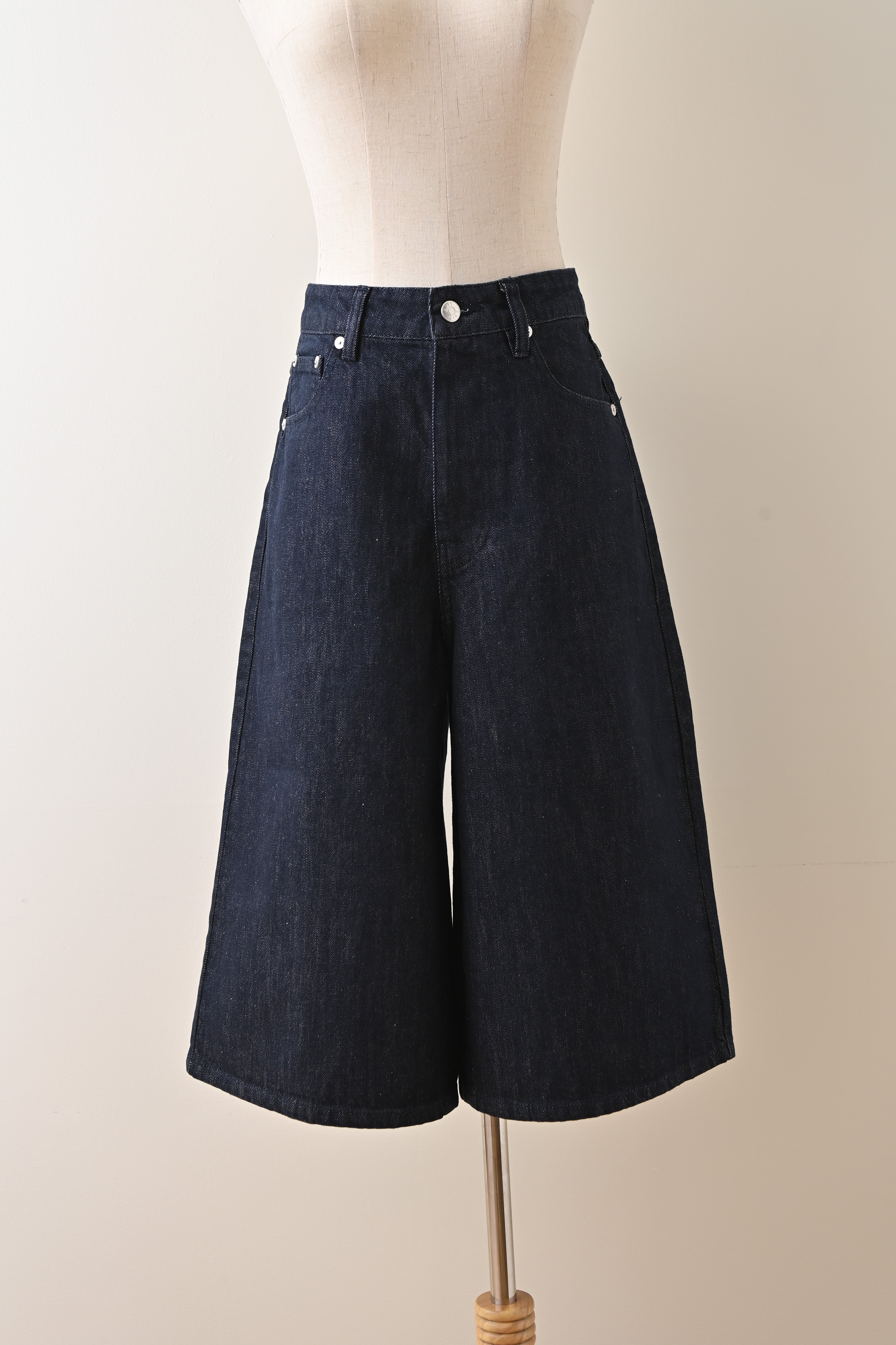 Nes Denim Half Pants